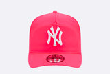 New Era Golfer New York Yankees Everyday Nylon Pink